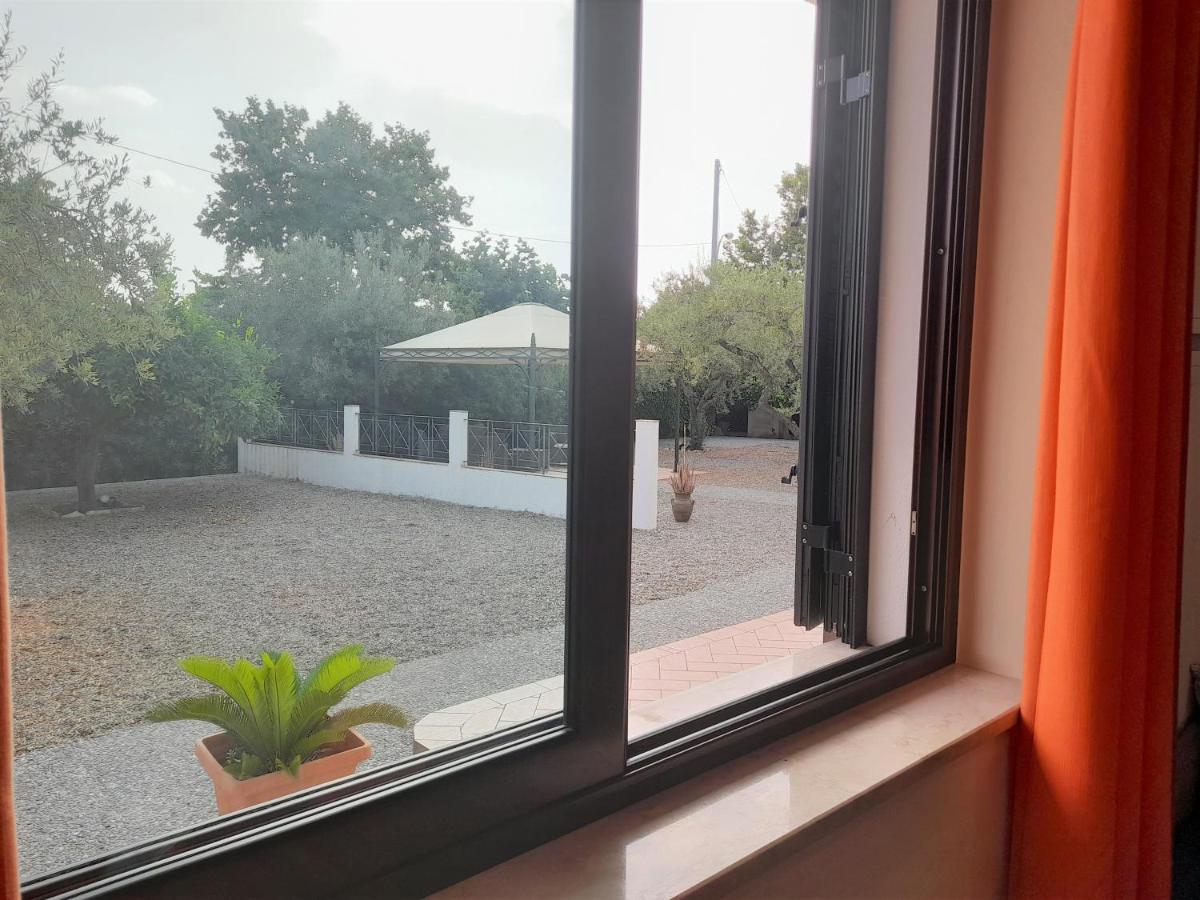 B&B Il Giardino Di Zefiro Джоиоза-Мареа Экстерьер фото