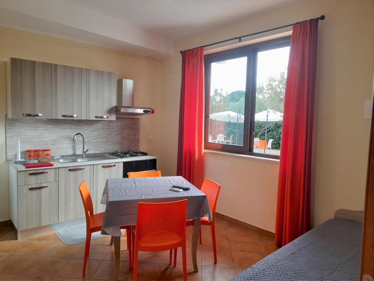 B&B Il Giardino Di Zefiro Джоиоза-Мареа Экстерьер фото